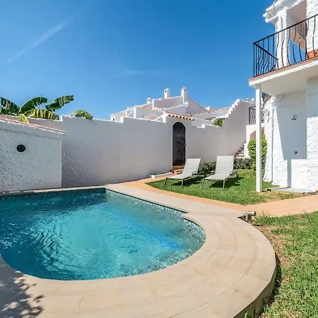 Olivo De Capistrano *