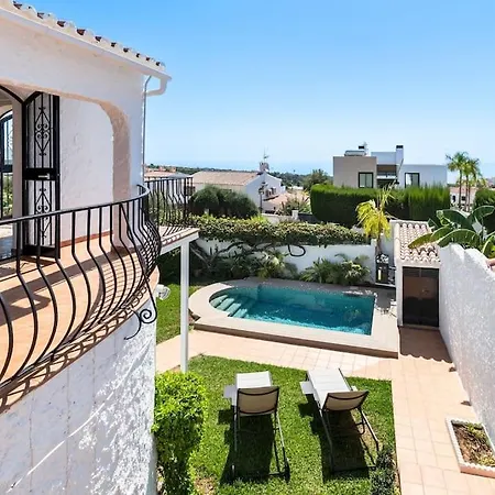 Olivo De Capistrano Willa *