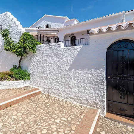 Olivo De Capistrano Villa