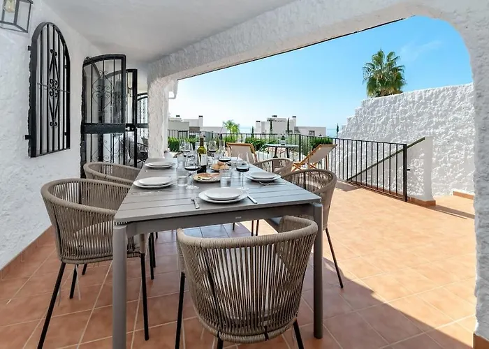 Olivo De Capistrano Willa Nerja