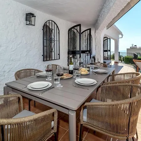 Olivo De Capistrano *