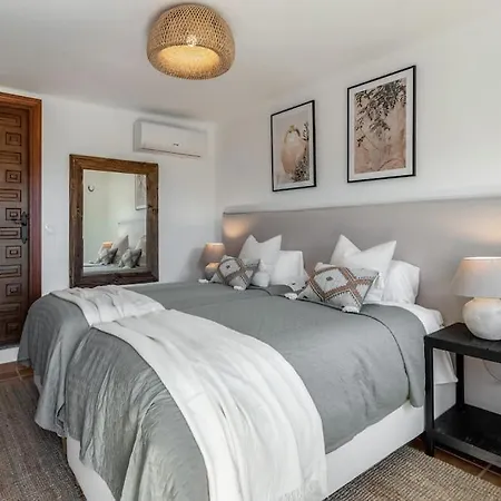 Вілла Olivo De Capistrano