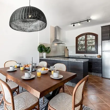 Olivo De Capistrano Вілла