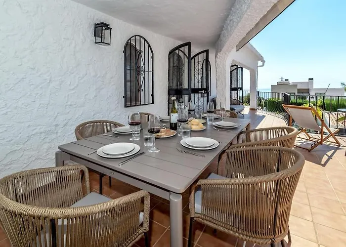 Olivo De Capistrano *