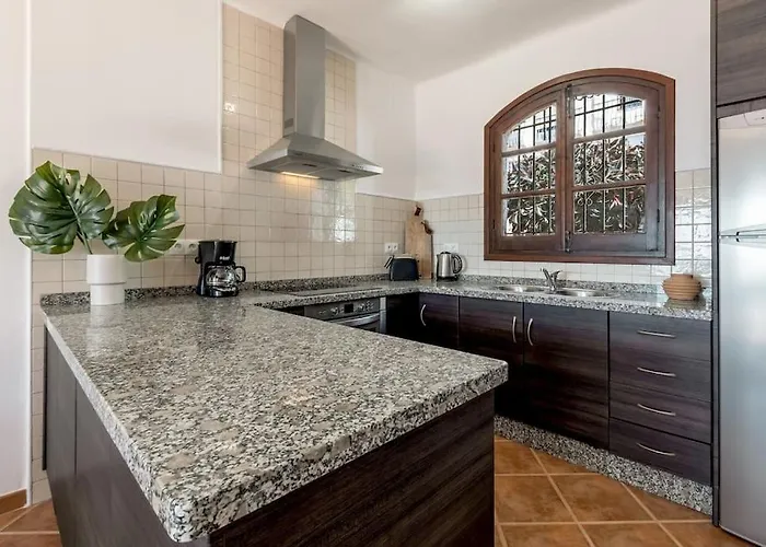 فيلة Olivo De Capistrano نيرخا